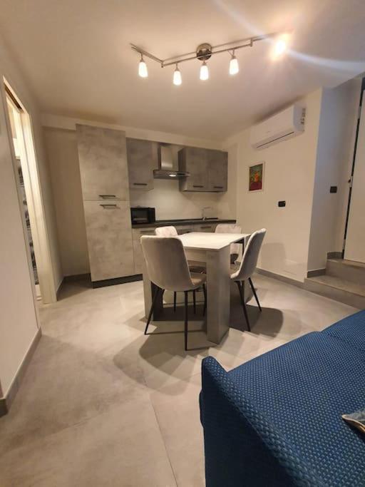 Casa Vacanze Frontemare 살레르노 외부 사진