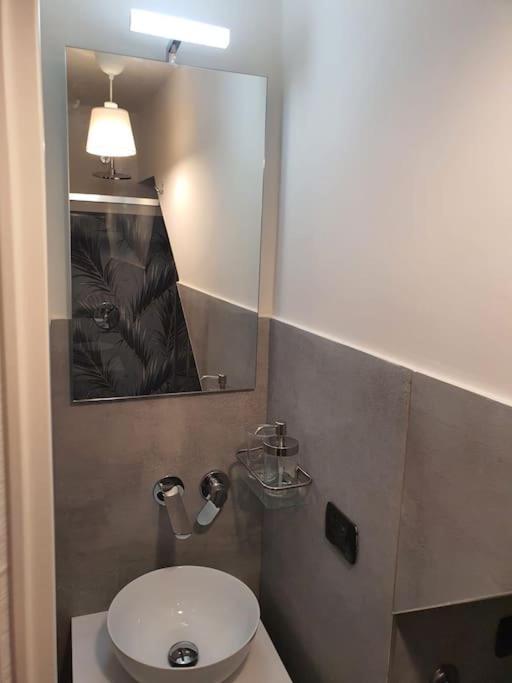 Casa Vacanze Frontemare 살레르노 외부 사진