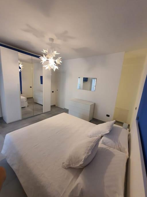 Casa Vacanze Frontemare 살레르노 외부 사진
