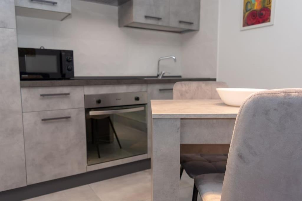 Casa Vacanze Frontemare 살레르노 외부 사진